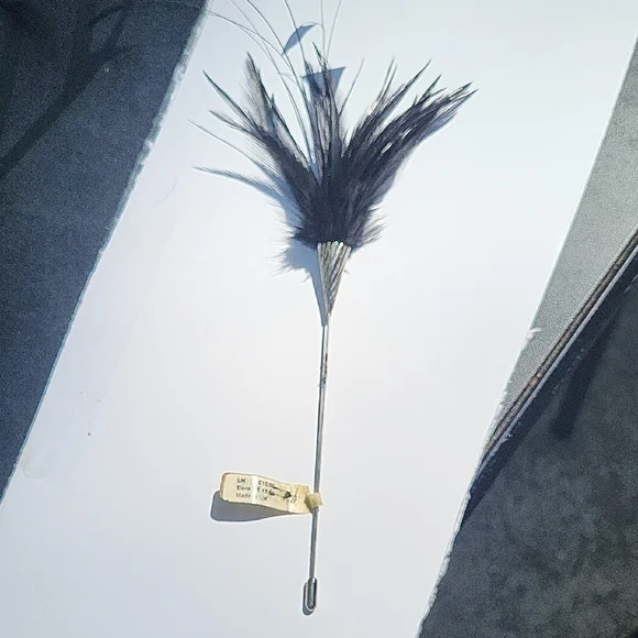 Chic Black Feather Hat Pin - Picture 1 of 4